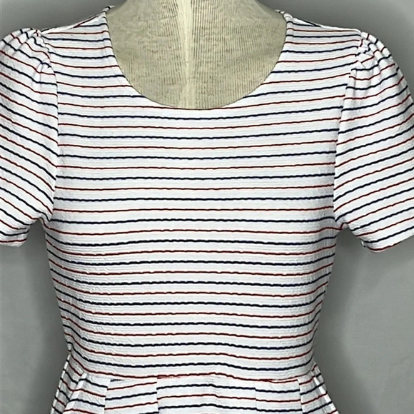 Draper James RSVP Striped Fit & Flare Knit Pocket Dress - Size Small - Picture 3 of 7